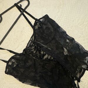 PrettyLittleThing Black Mesh Embroidered Corset ✨